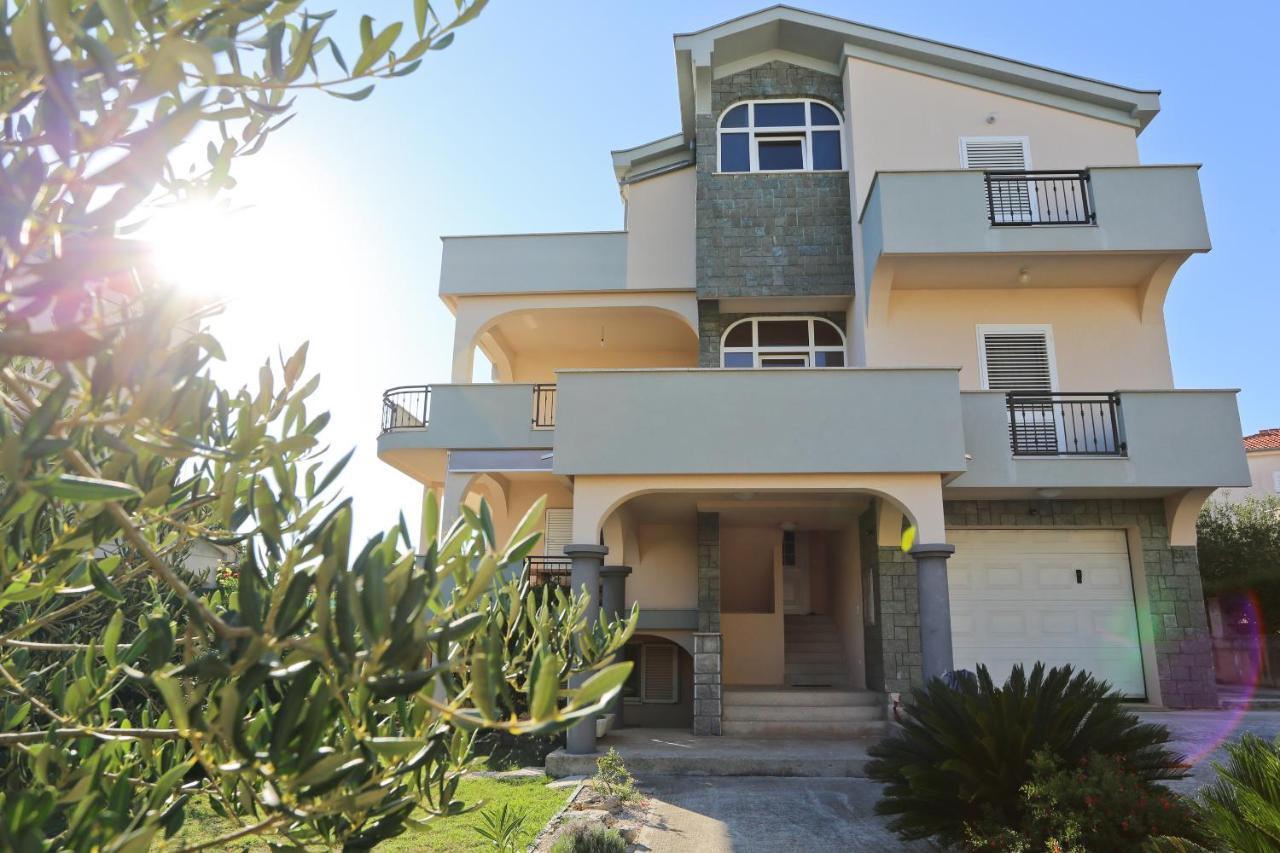 Apartman Dani ซาดาร์ ภายนอก รูปภาพ