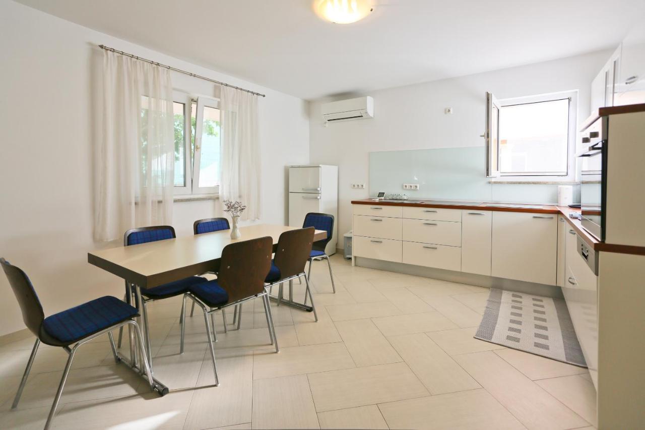Apartman Dani ซาดาร์ ภายนอก รูปภาพ